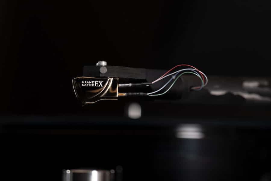 A close-up picture of the DSAudio reference-class phono cartridge.